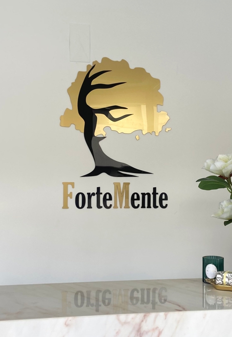 Fortemente-sobre-logo